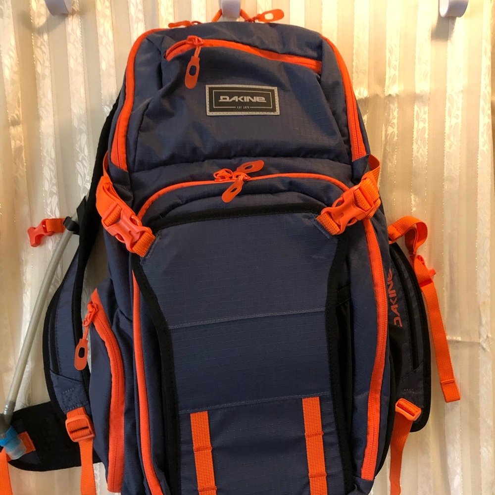 Dakine Hydration Backpack NWOT